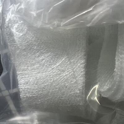 2cm Lebar Fiberglass Composite Mat, bahan profesional yang digunakan untuk pembuatan kerangka surya fotovoltaik. kekuatan tinggi, kinerja yang stabil, cocok untuk produksi pultrusion kerangka PV.